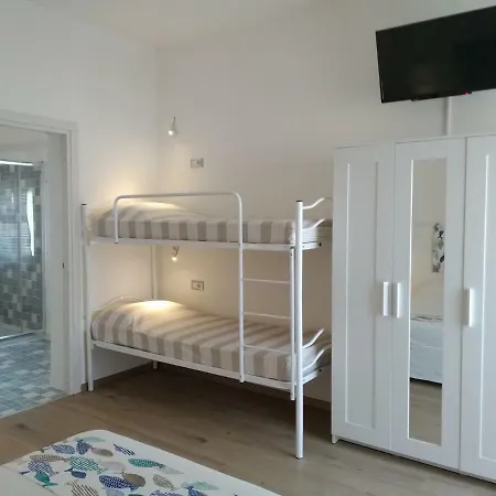 Omphalos Guest house *