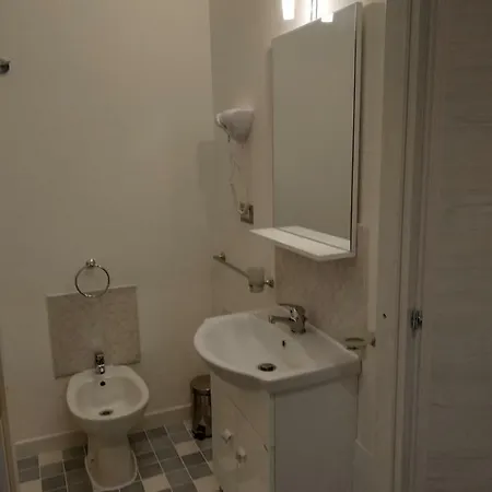Omphalos Guest house